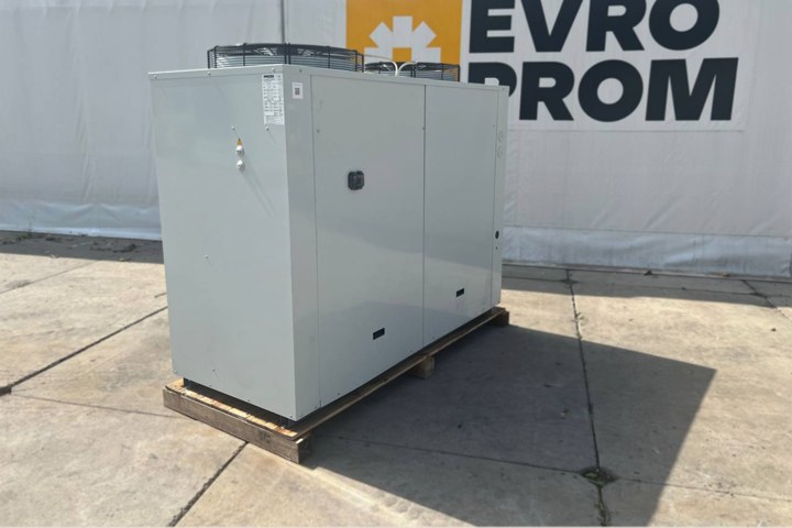 Chillers with heat pump